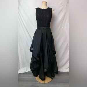 Classic Black Sleeveless Maxi Dress with Textured Bodice